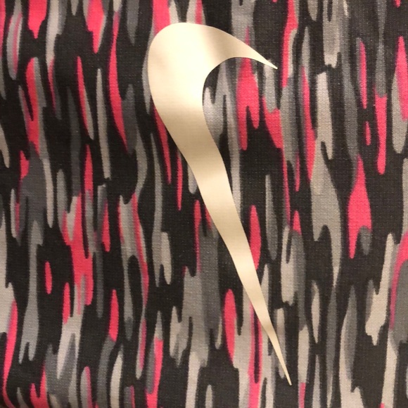 Nike Sweat Shirt - Picture 4 of 4